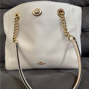 Coach Cream Leather Shoulder Bag with Gold Chain